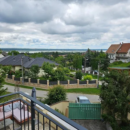 Hillside Pool House Casa de Férias *