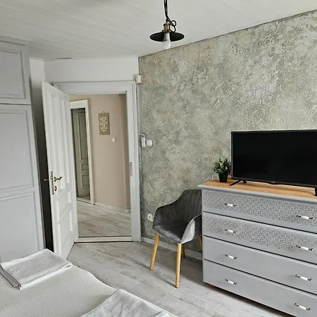 Semesterbostad Hillside Pool House