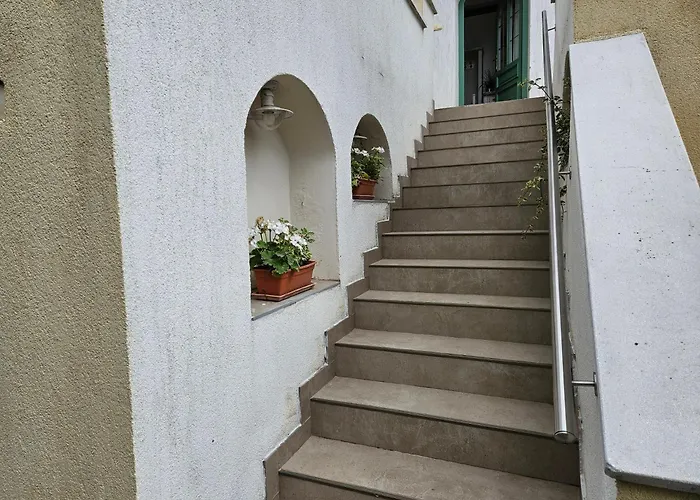 Hillside Pool House بيت للعطل فيلينس