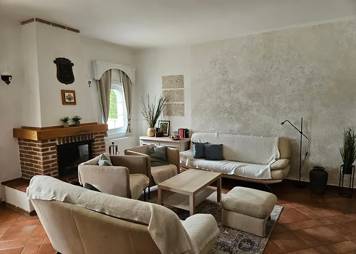 Hillside Pool House *