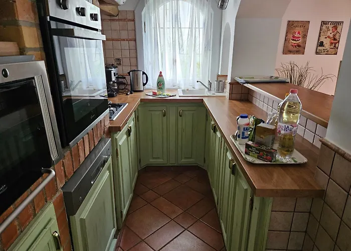 Hillside Pool House Velence